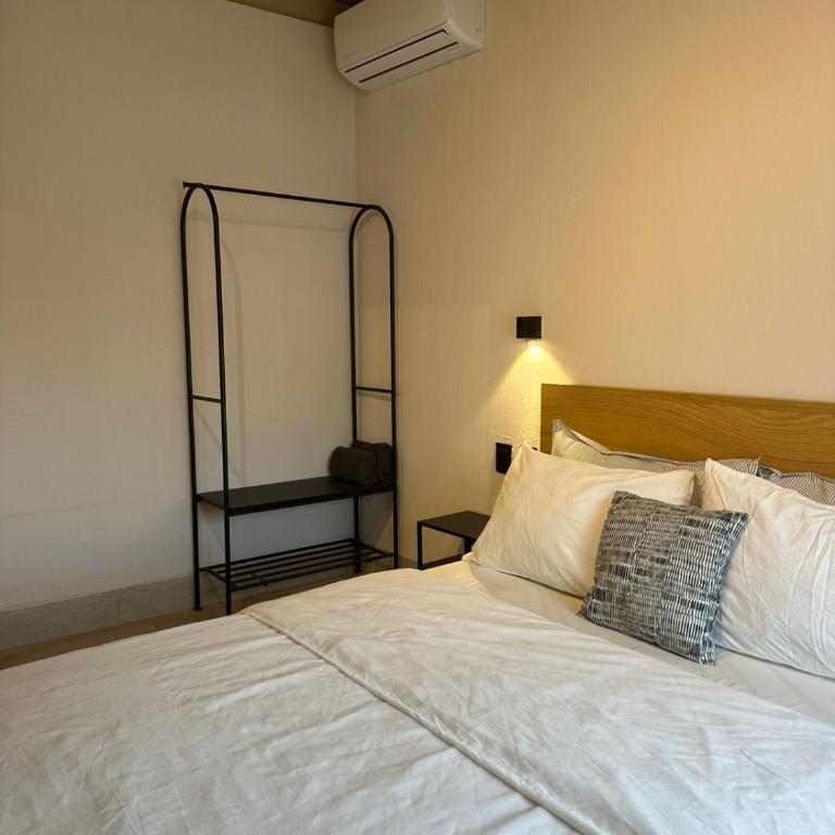 Departamento de 2 habitaciones a un lado al expiatorio - Apartamento de 2 dormitorios - 11