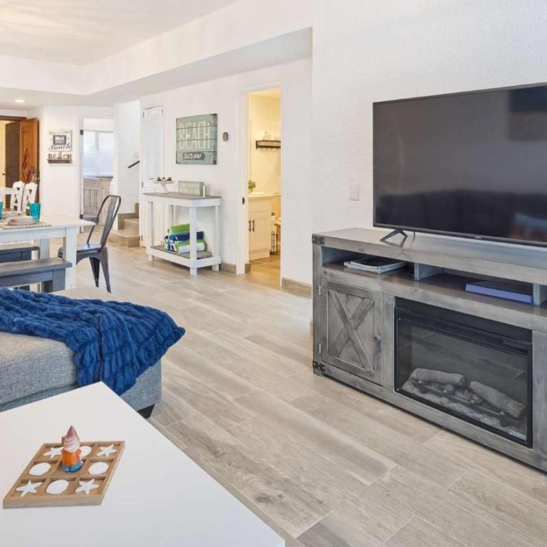 Stunning 5th-Level Condo w Pool Princesa E-504 - Apartamento - 7