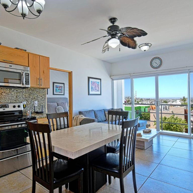 Breathtaking Ocean Views Pool & Balcony Bliss - Apartamento - 19