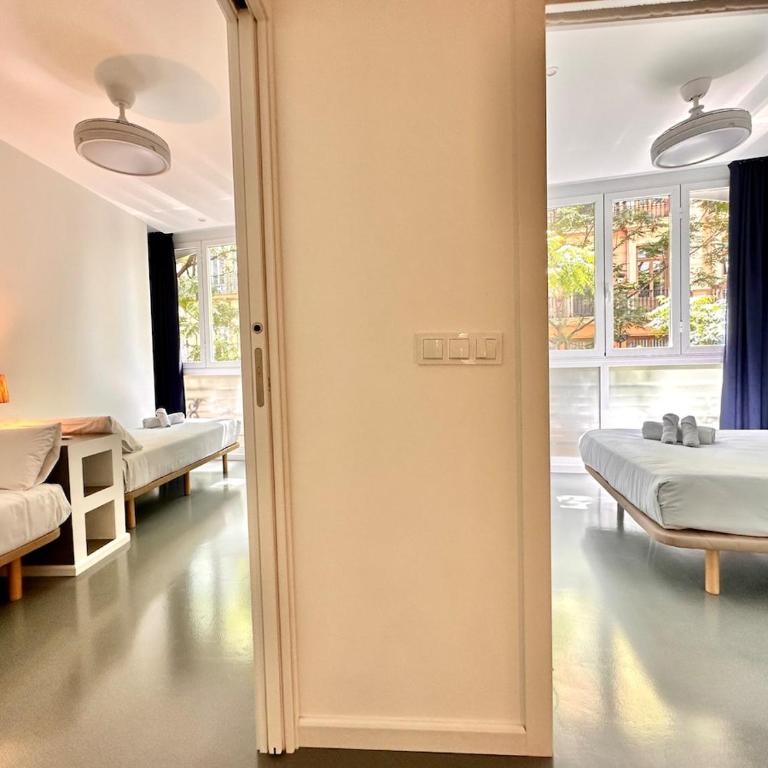 Seasonal Stay in Valencia Center - Two-Bedroom Apartment with City View - 4