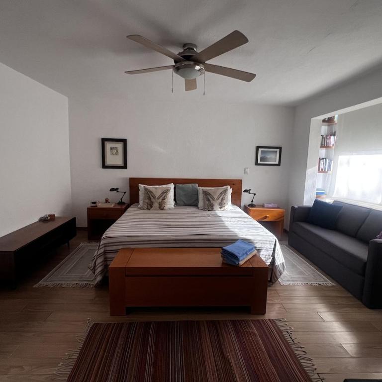 Hidden Gem - Spacious, Quiet & Elegant Home - Three-Bedroom House - 6