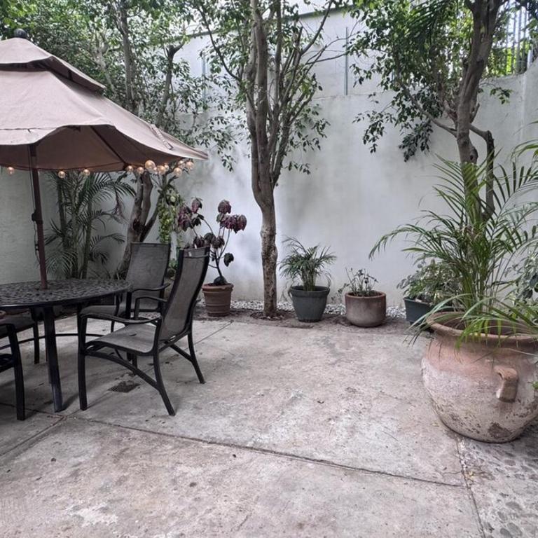 Hidden Gem - Spacious, Quiet & Elegant Home - Three-Bedroom House - 30