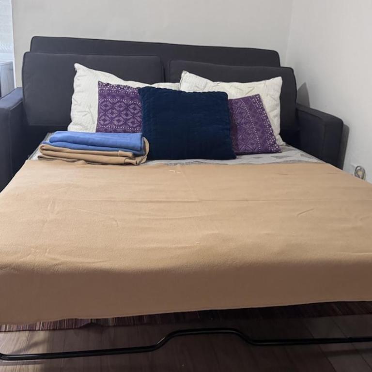 Hidden Gem - Spacious, Quiet & Elegant Home - Three-Bedroom House - 37