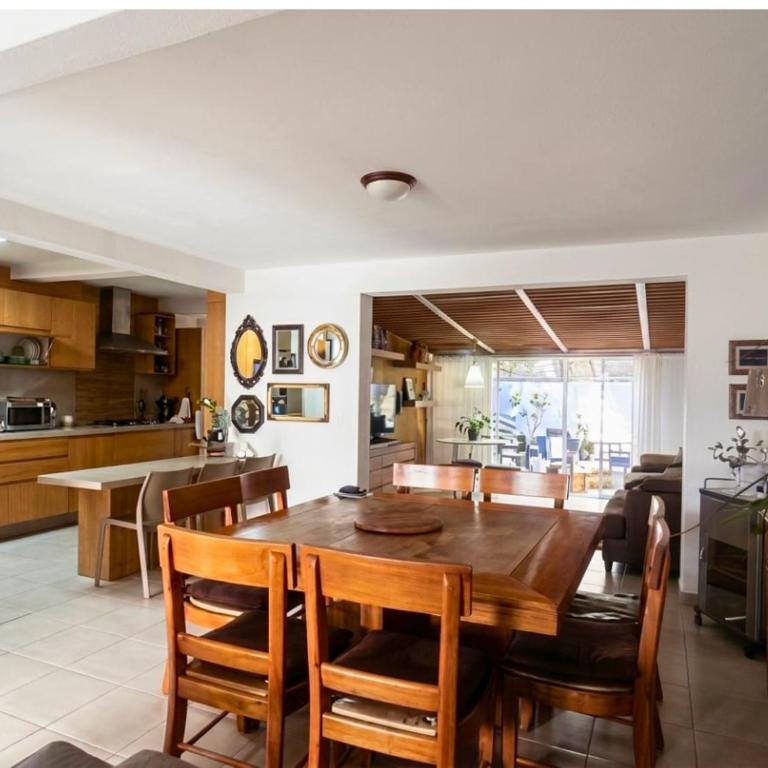 Hidden Gem - Spacious, Quiet & Elegant Home - Three-Bedroom House - 44