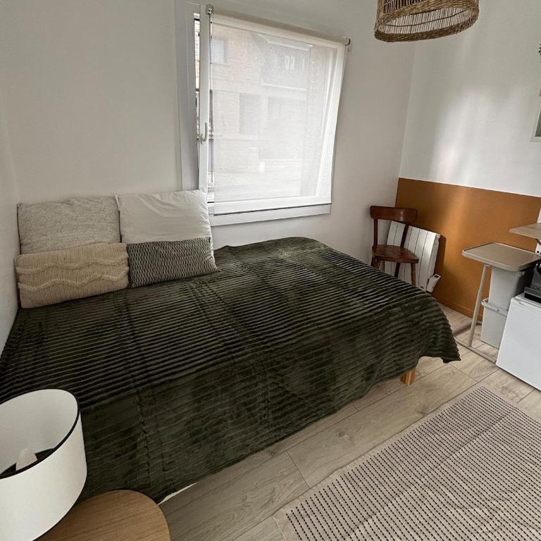 Petit studio indépendant - mitoyen à notre maison - Apartamento de 2 dormitorios - 1