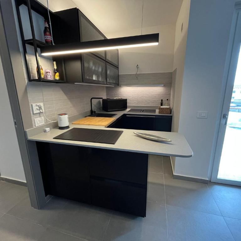 Modern Loft Skyline View ,6 min to Metro station , New Building 2026 - One-Bedroom Apartment - 11