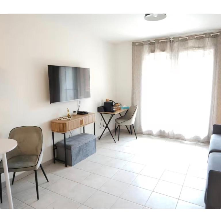 Studio modern avec terrasse et parking a 15 min de cannes - Appartement 1 Chambre avec Terrasse - 13
