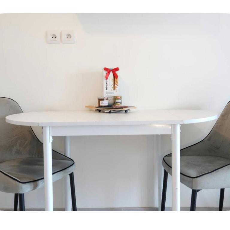 Studio modern avec terrasse et parking a 15 min de cannes - Appartement 1 Chambre avec Terrasse - 9