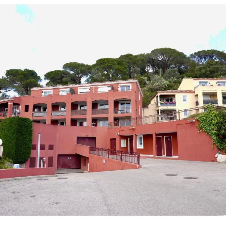 Studio modern avec terrasse et parking a 15 min de cannes - Appartement 1 Chambre avec Terrasse - 19