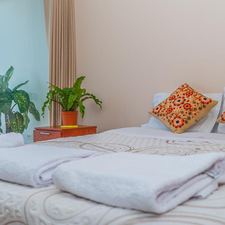 UMARU HOTEL Ayacucho - Queen Room with Garden View - 7