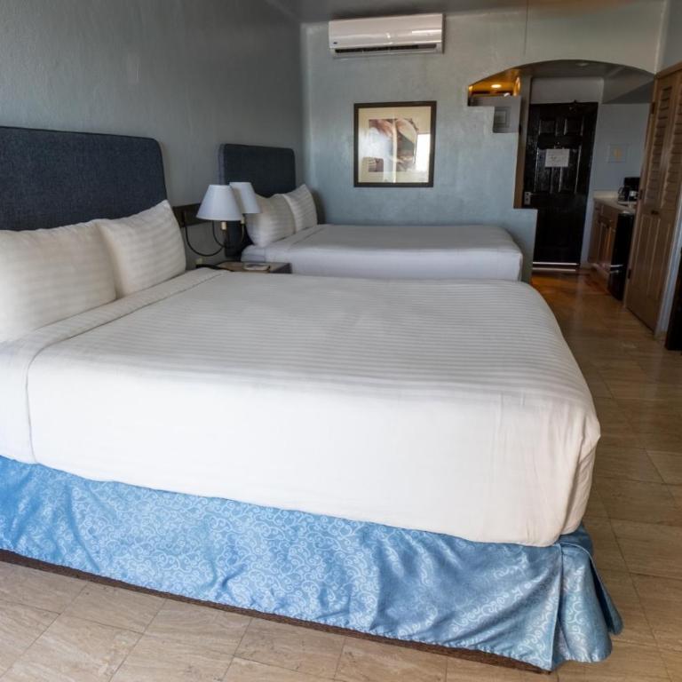Peñasco del Sol Hotel - Deluxe Room Pool View 2 Queen Beds - 4
