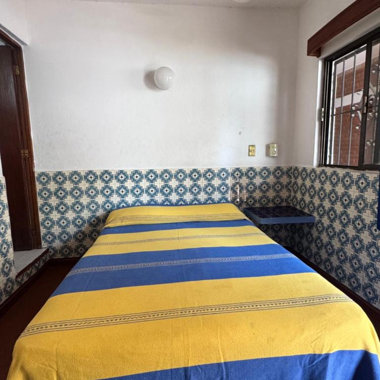 Hotel California - Double or Twin Room - 6