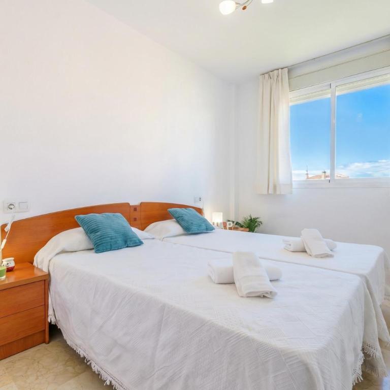 La Paloma With Pool - Happy Rentals - Apartment with Terrace - 9