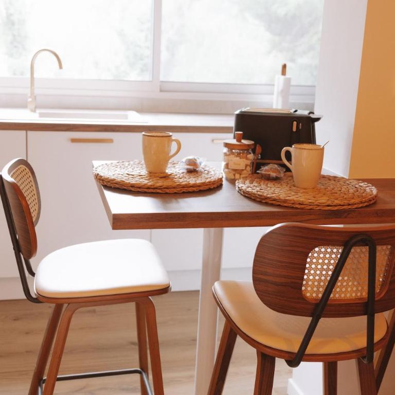 Appartement Suite Ananda, Spa Balnéo, vue lac, parking gratuit, cuisine tout équipée, wifi, refait à neuf tout confort, idéal pour une escapade détente - Apartamento de 1 dormitorio - 15