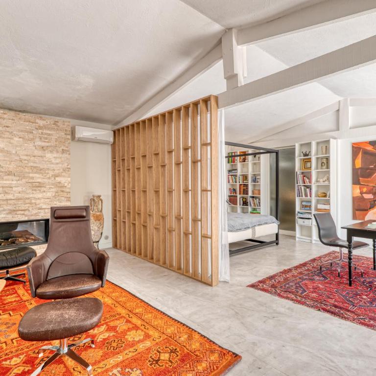 Artful Loft Retreat - Terrace, Parking - Happy Rentals - Villa - 18