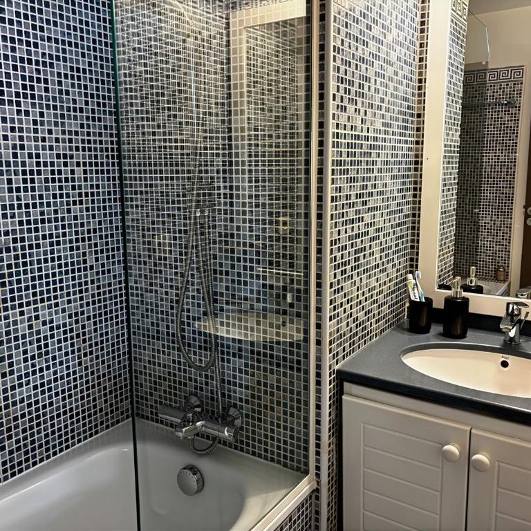 Le Bohème Chic à Cannes - Appartement 1 Chambre - 17