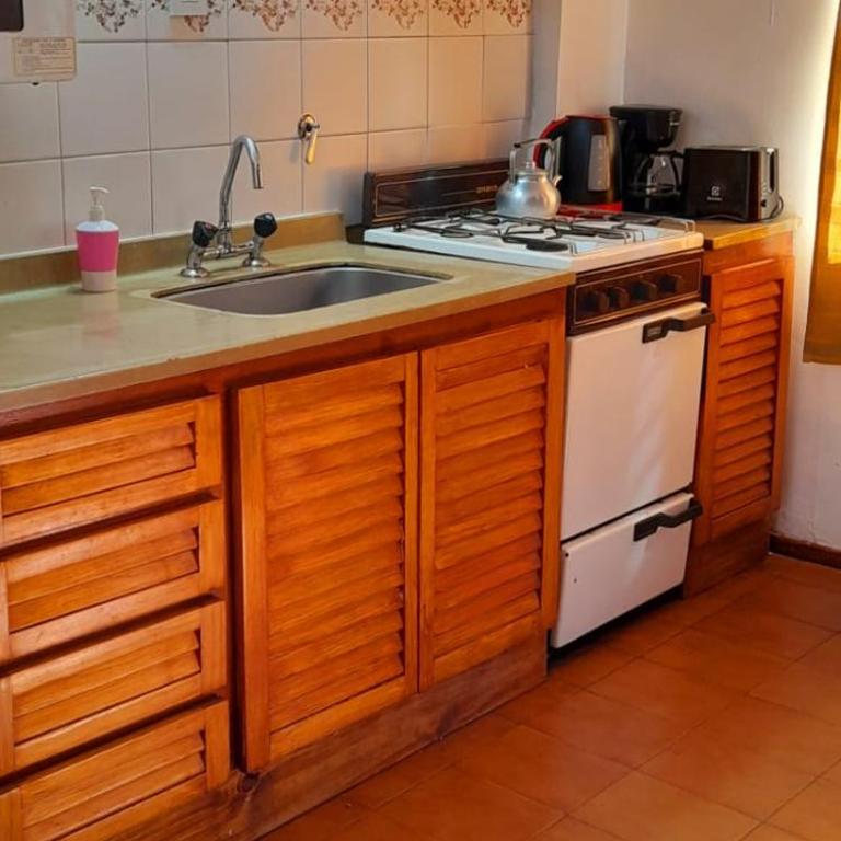 KM 11 Cabañas Cerros y Huellas - Habitación Familiar - 18