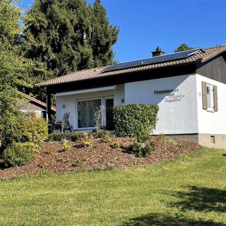 Ferienhaus Zugspitze - Haus mit 2 Schlafzimmern - 1