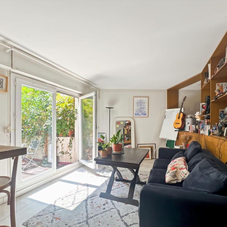 Sunny Flat Steps from Metro & Shops in Montmartre Area - Appartement 1 Chambre - 1
