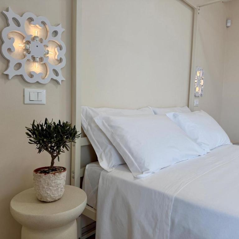 Borgo Santa Chiara - Camera Tripla con Bagno Privato - 2