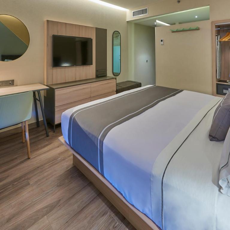 City Express Plus by Marriott Mazatlan - King Room - 4