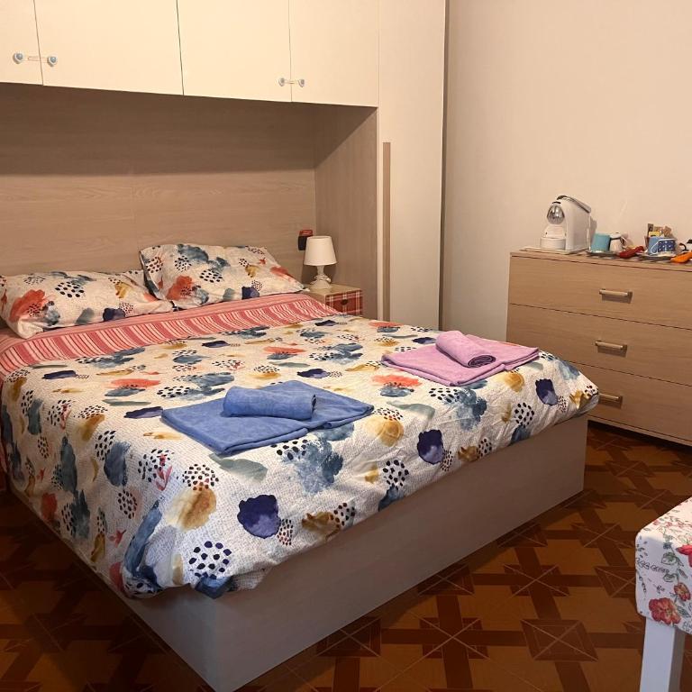 Il Cortile Como Single & Double Room in apartment NO HOTEL - Ampia Camera Matrimoniale - 3