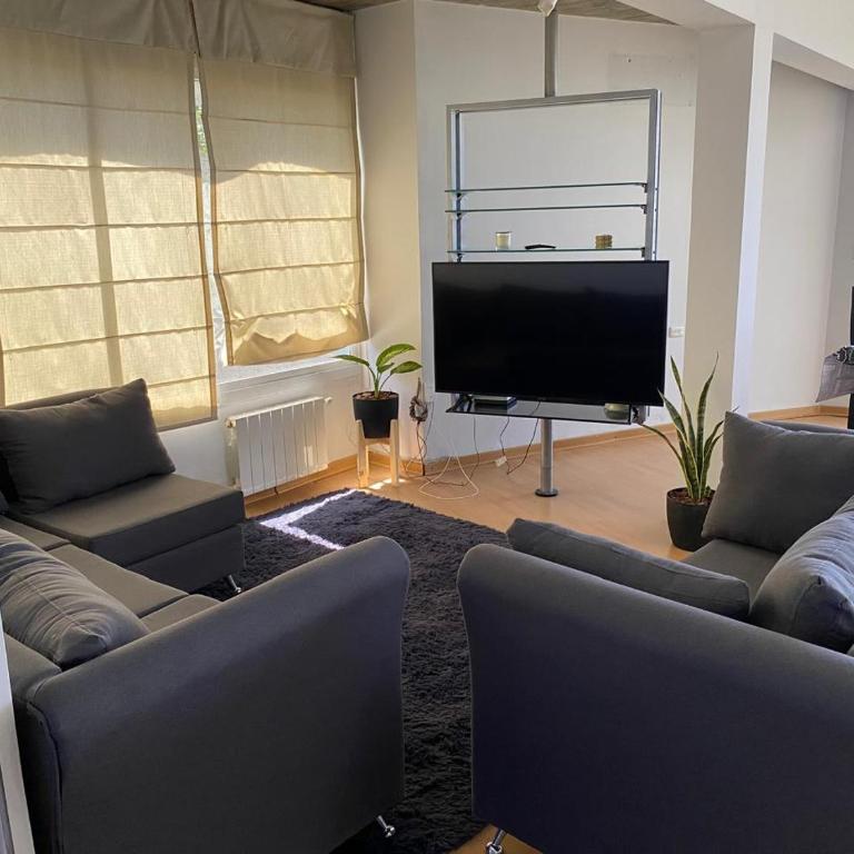 Casa Maristas - Three-Bedroom House - 8