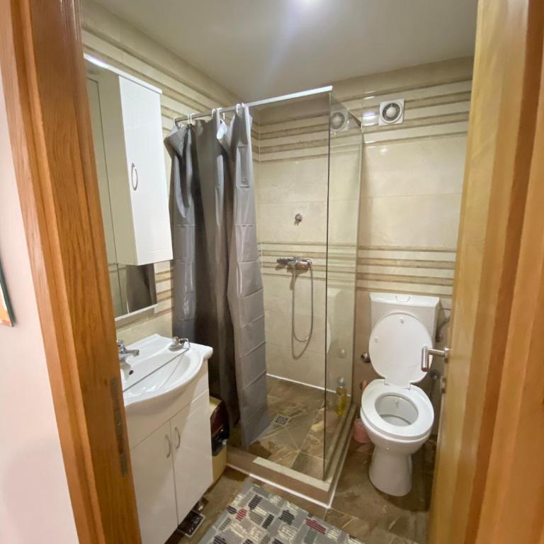 Otoka Hostel - Dvokrevetna Soba sa Bračnim Krevetom i Sopstvenim Kupatilom - 4