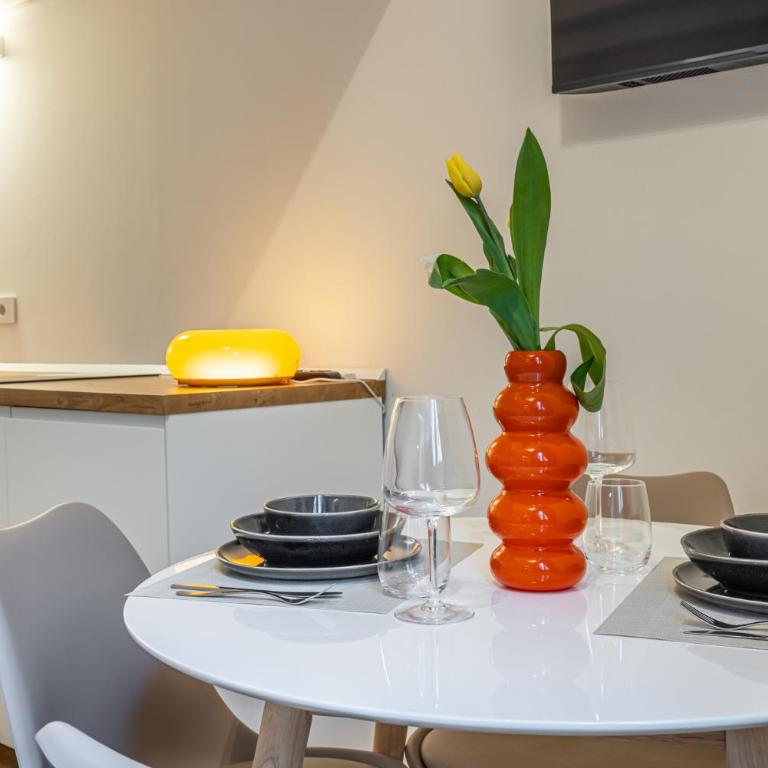 Cozy Apartment In Historical Building - Porta Venezia - Appartamento con 1 Camera da Letto - 1