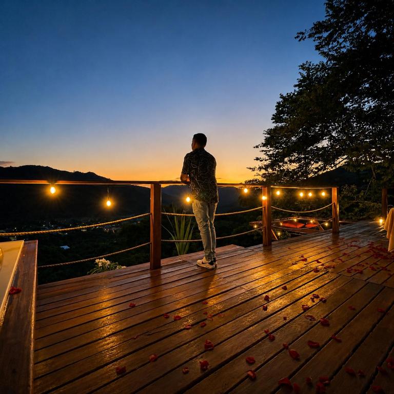 Shapaja Glamping - Deluxe Double or Twin Room with River View - 18