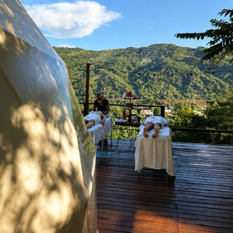Shapaja Glamping - Deluxe Double or Twin Room - 14