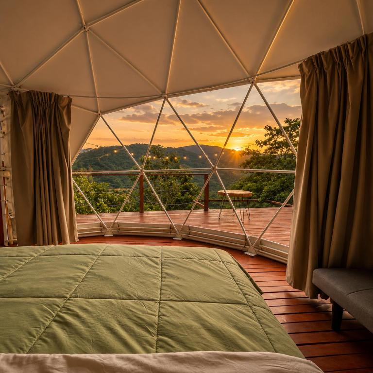 Shapaja Glamping - Deluxe Double or Twin Room - 12