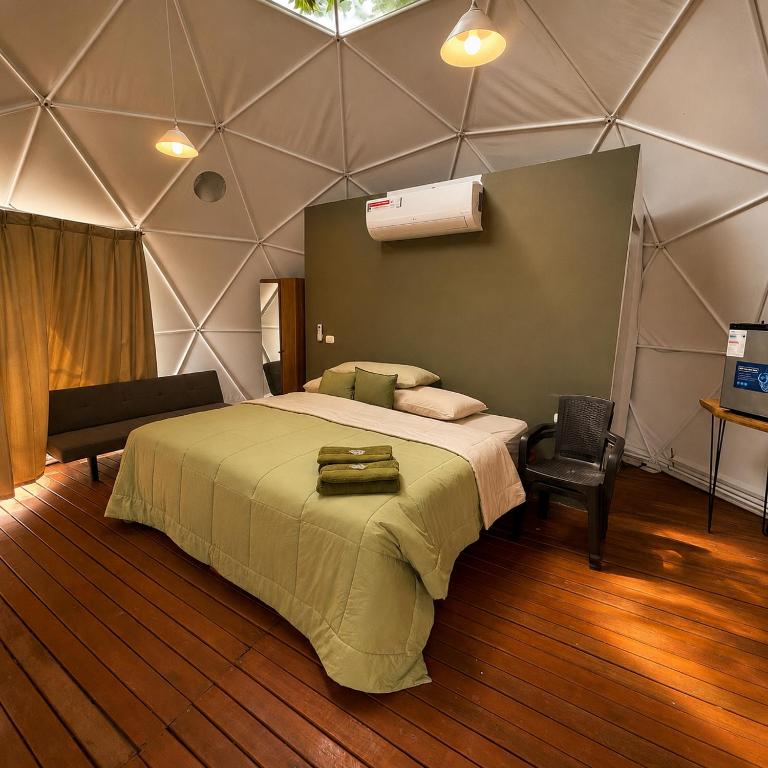 Shapaja Glamping - Deluxe Double or Twin Room - 13