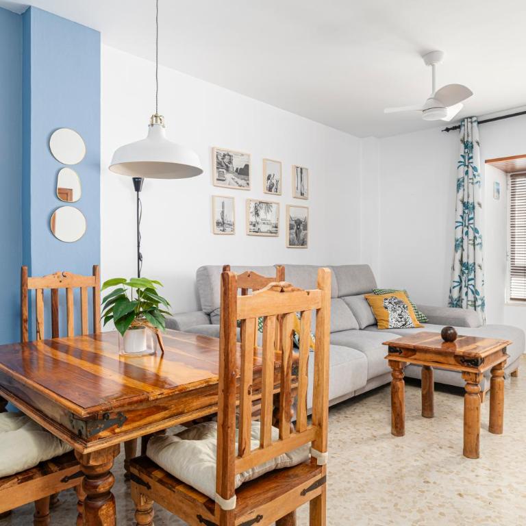 Luz y Relax en Conil, Tu refugio cerca de todo - Apartamento de 2 dormitorios - 1