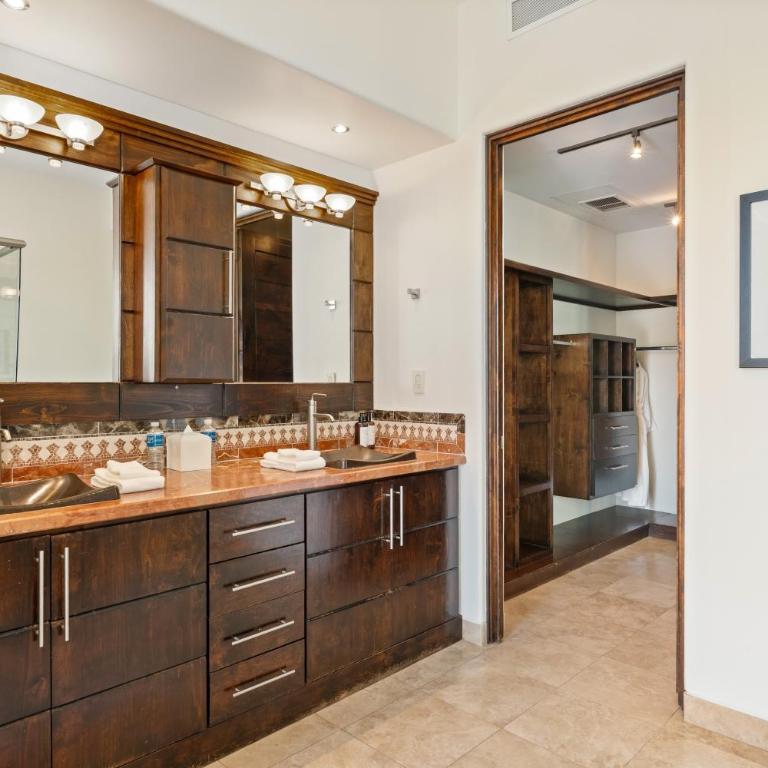 Casa Bella 5BR Ocean Views - Villa - 54