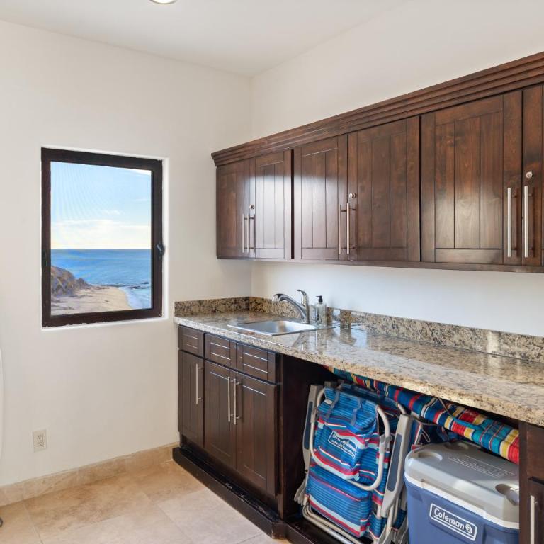 Casa Bella 5BR Ocean Views - Villa - 73