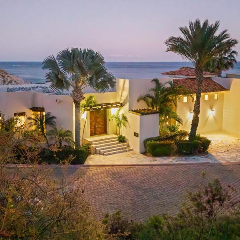 Casa Bella 5BR Ocean Views - Villa - 26