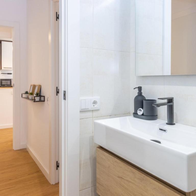 Apartamento familiar con piscina junto a la playa - Apartamento - 21