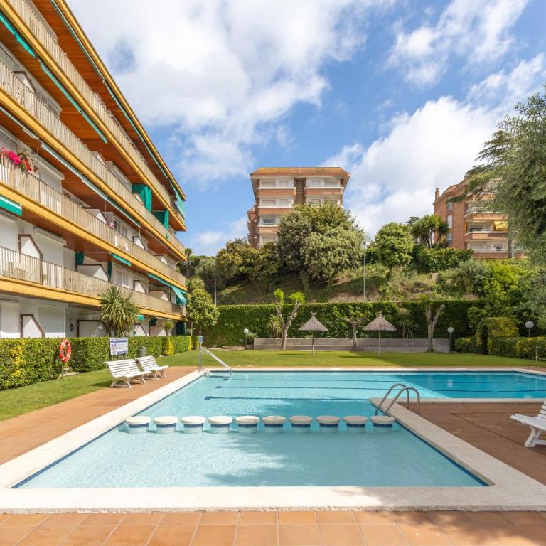 Apartamento familiar con piscina junto a la playa - Apartamento - 31