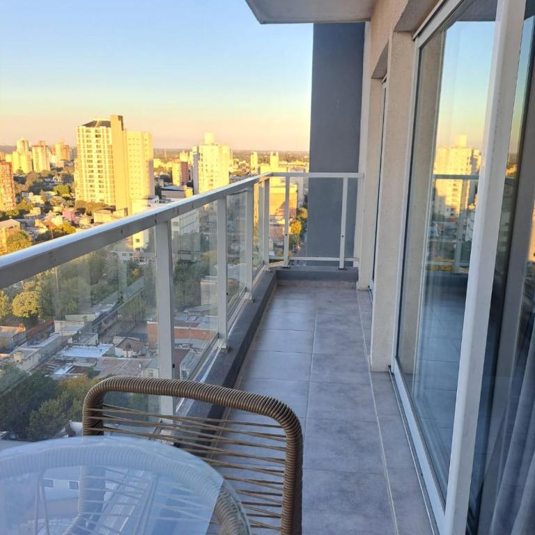 Dpto Benja - One-Bedroom Apartment with Balcony and City View - 4