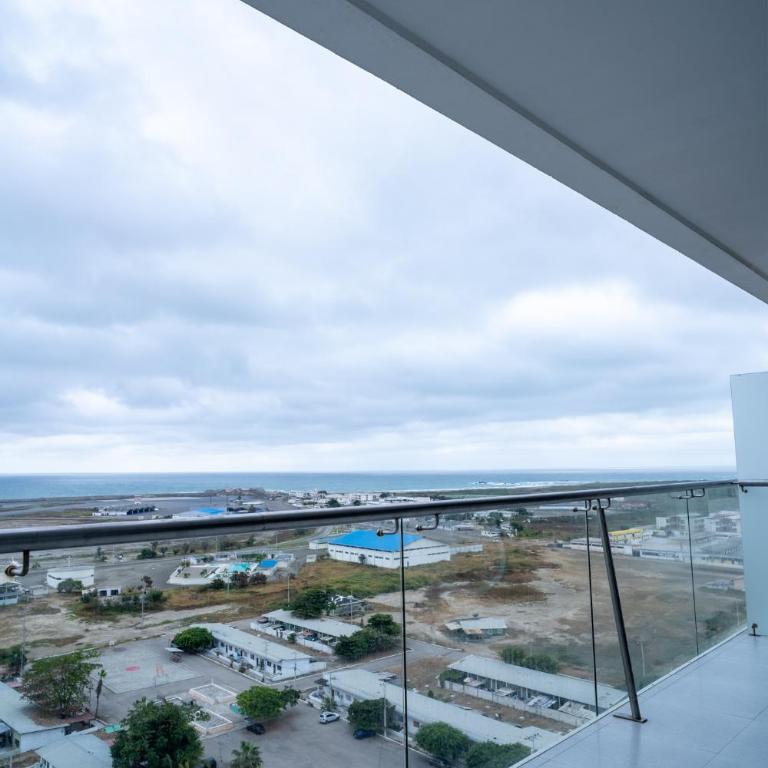 Departamento frente al mar - Three-Bedroom Apartment - 4