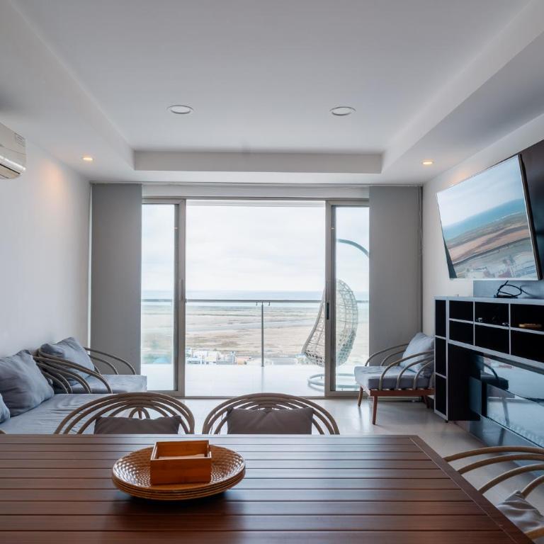 Departamento frente al mar - Three-Bedroom Apartment - 13