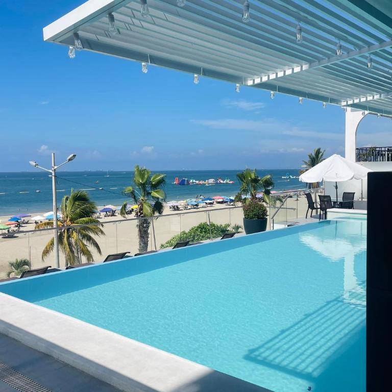 Departamento frente al mar - Three-Bedroom Apartment - 1