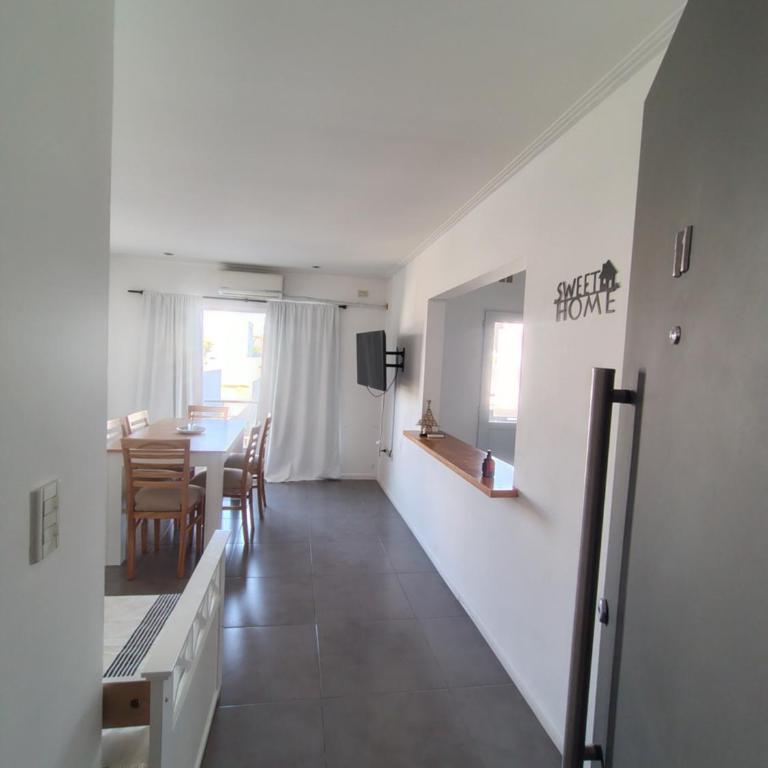 Departamento LA FAMILIA Segundo piso por escaleras con cochera - One-Bedroom Apartment - 7