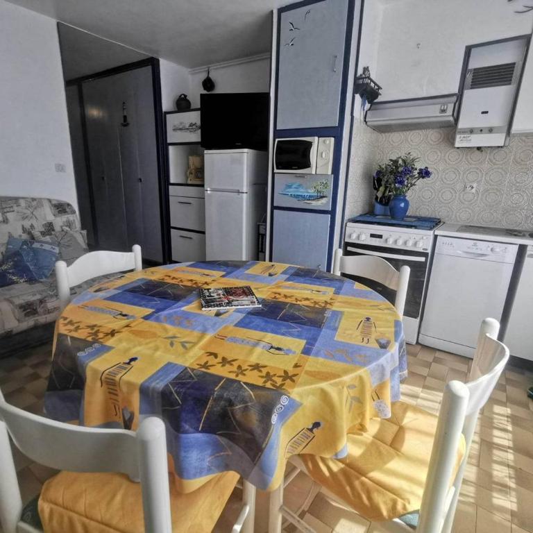 Appartement accueillant, quartier môle - 5 pers. - FR-1-880-51 - Appartement - 4