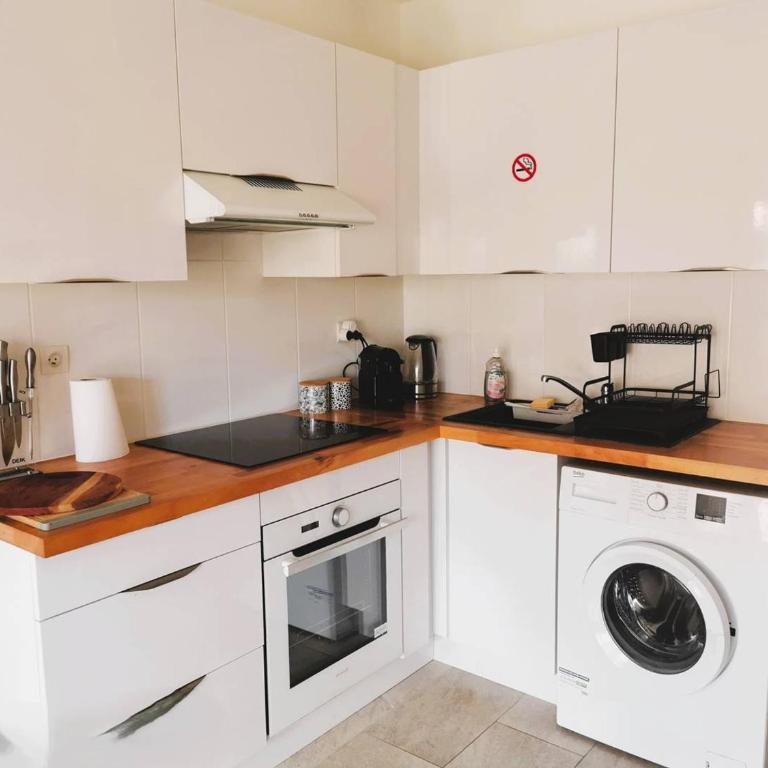 Maison mitoyenne parking - 4 pers. proche village naturiste - FR-1-880-8 - Appartamento - 4