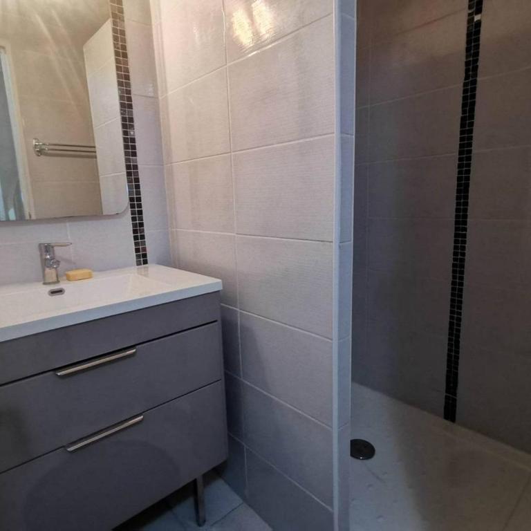 Maison mitoyenne calme - 4 pers. - FR-1-880-42 - Apartamento - 6