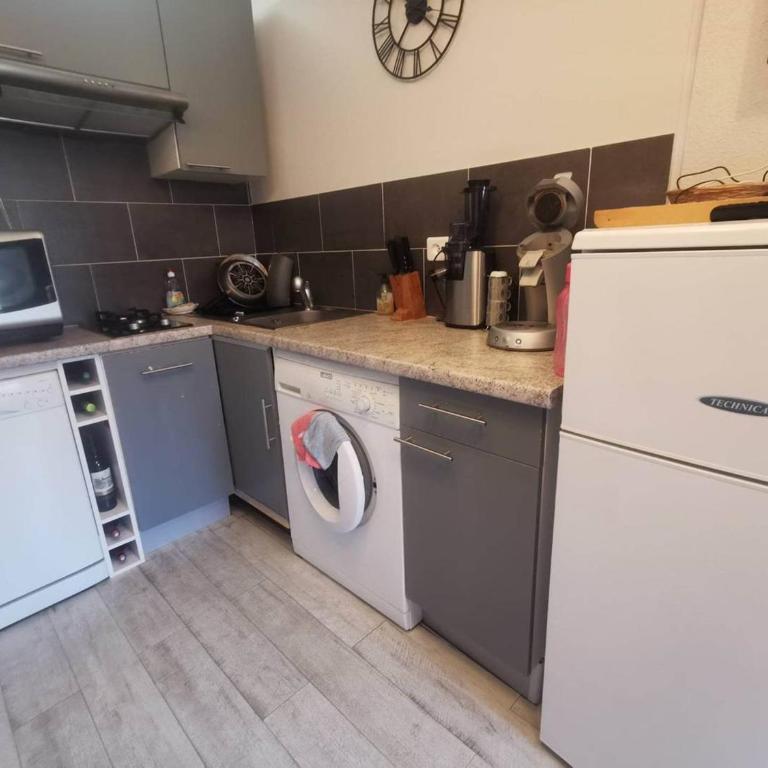 Charmant T2 climatisé plage des Falaises - 4 pers. - FR-1-880-36 - Apartment - 2