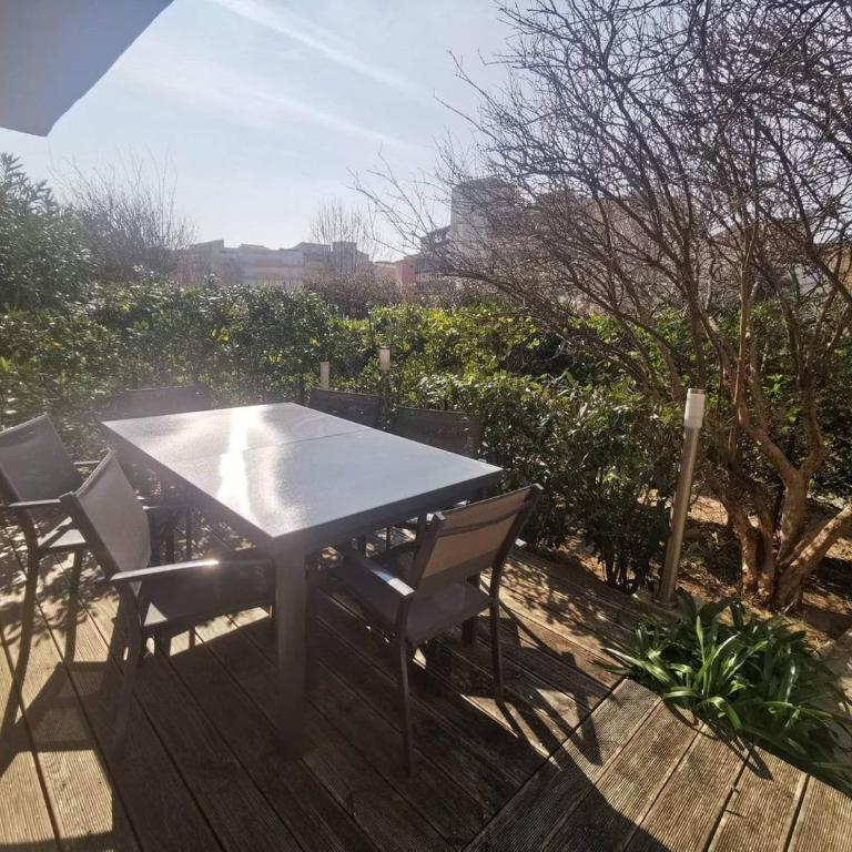 Charmant T2 climatisé plage des Falaises - 4 pers. - FR-1-880-36 - Apartment - 6