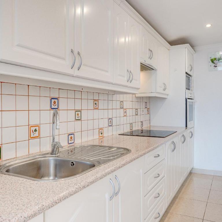 3-bedroom Bella Villa with own pool - Villa con vistas al mar - 12